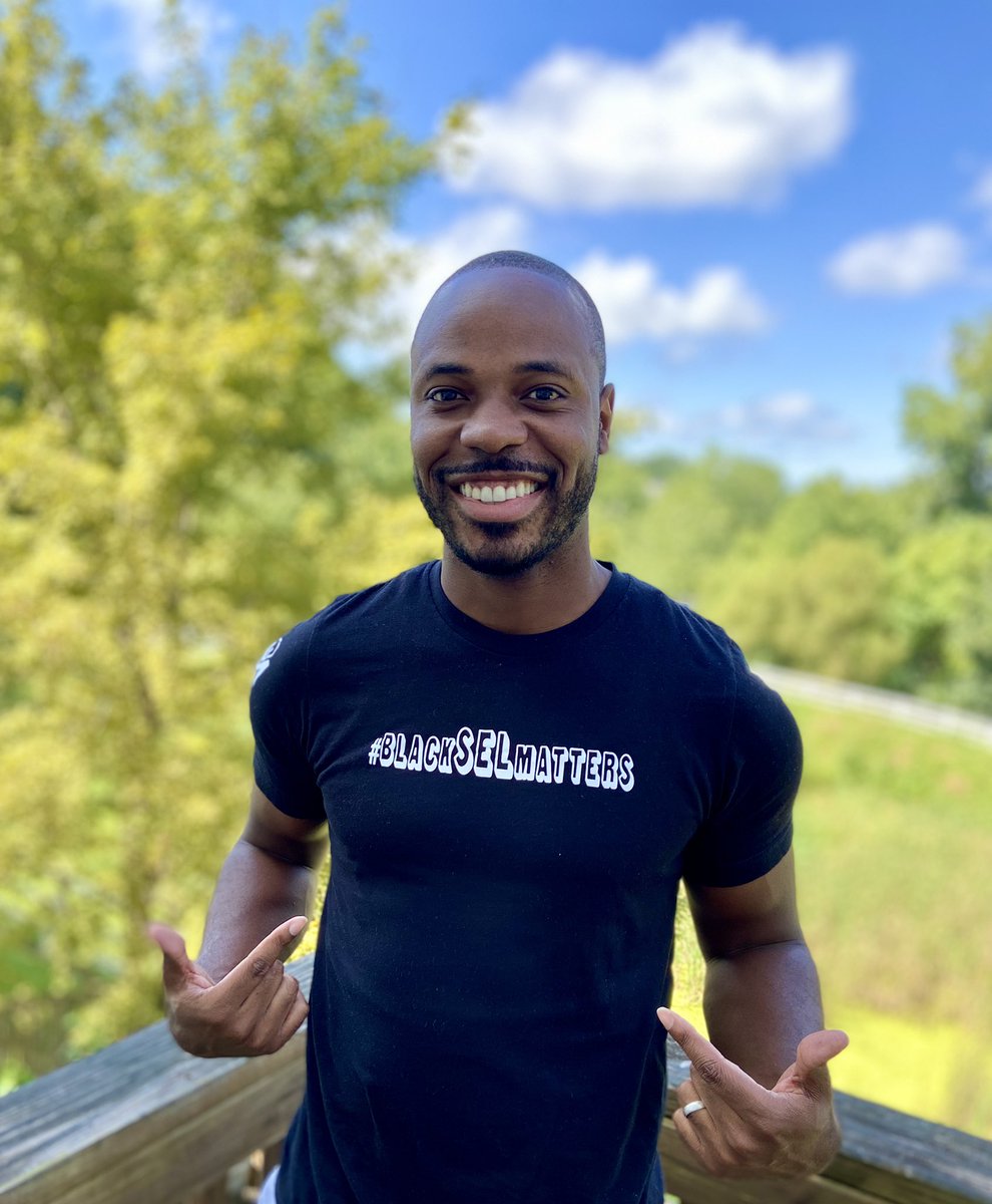 Hi fam 👋🏾 I’m Byron McClure, School Psych currently redesigning a HS in DC. My research/ practice is centered on using SEL to improve outcomes for Black youth. I’m hype for #BlackInMentalHealthWeek ✊🏾💪🏾

Shouting out @_charlesbarrett #BIMHRollCall #BIMentalHealth #BlackSELMatters