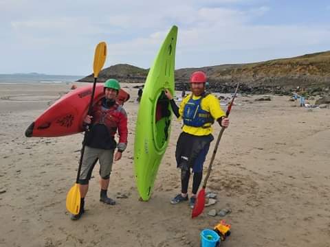KayakPunk's tweet photo. A short but awesome trip to Wales. Family time, surf kayaking and classic Pembrokeshire location. Loved it...

#LoveWales #Pembrokshire #WhitesandsBay #whateveryourescape #oexplore #surfkayak https://t.co/fZwrnwJ1XY