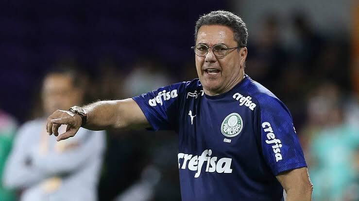 SofascoreBR's tweet photo. Palmeiras 2019 🆚 Palmeiras 2020

🏆 Primeiros 10 jogos no @Brasileirao:

Aproveitamento: 86.6% - 60.0%
Gols marcados: 19 - 14
Gols sofridos: 3 - 9
Finalizações: 114 - 96
Finalizações no gol: 52 - 39
Grandes chances de gol: 20 - 15
Chutes p/ marcar: 6.0 - 6.8
Clean sheets: 7 - 2 https://t.co/k8mBooLCJI