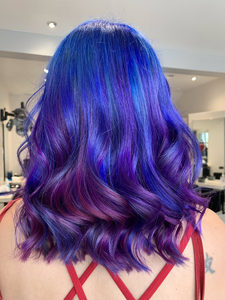 CWhiskersHair's tweet photo. No Sunday blues here, just a whole lot of love for this stunning colour created by Sian. π
#wella @wellahairuki #colourcreate #catswhiskerscardiff #cantoncardiff #bluehair #purplehair #vividhaircolor #funhair #cardiffhair #cardiffhairdresser #welshhairdresser #ghd #ghdwaves https://t.co/QmFZJo8Tgc