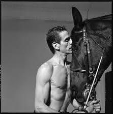 Happy birthday to living legend & passionate equestrian Jeremy Irons. 