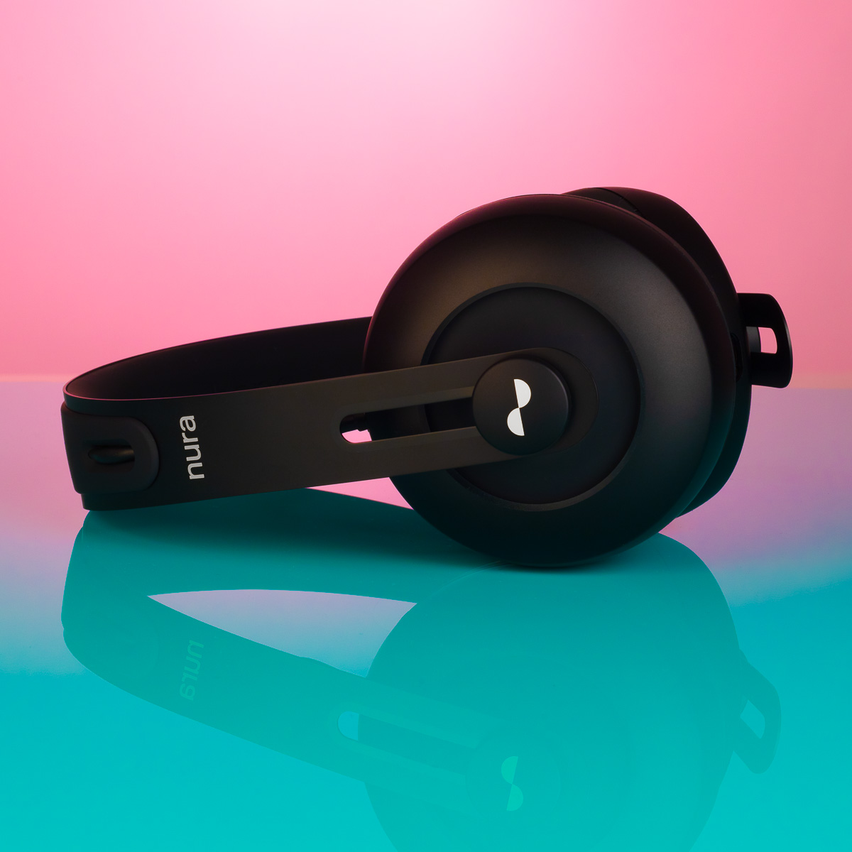 IFTSAgency's tweet image. More work for @nurasound - we've had a lot of fun coming up with colourful ideas to meet their 'Music in full colour' brief! Is this colourful enough? #productphotography #photographystudio #stilllifephotography