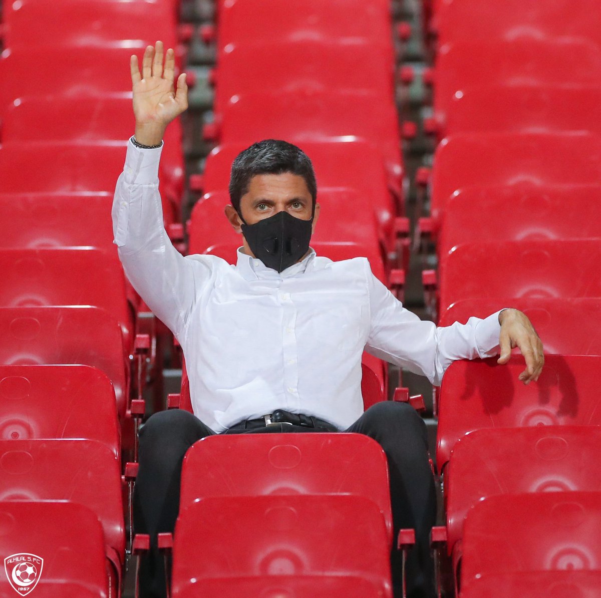 #الهلال_شهرخودرو
"إن أفضل طريق للخروج من المصاعب دائماً مايكون من خلال الشجاعة "