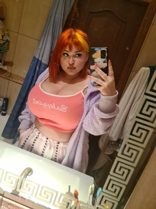1 pic. Home time?? https://t.co/eRZOcknJYW