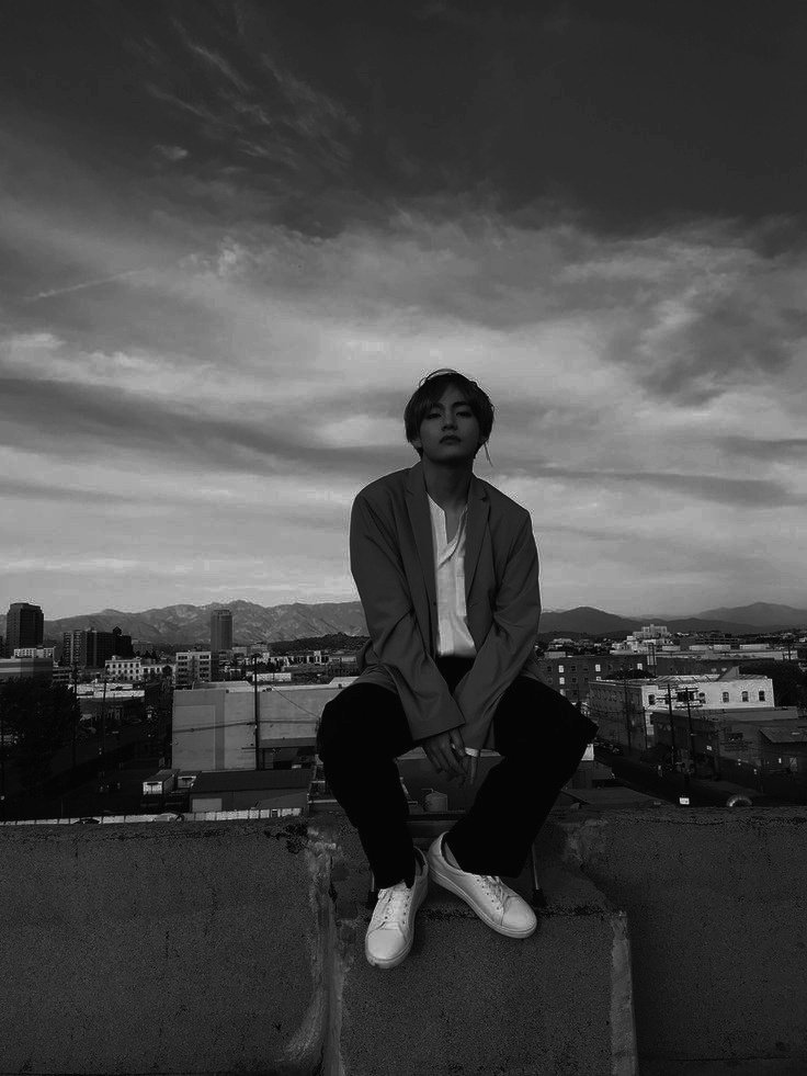 vanteha's tweet photo. ㅤ
ㅤ 𝗧𝗵𝗲 𝗯𝗶𝗿𝗱 𝗳𝗶𝗴𝗵𝘁𝘀 𝗼𝘂𝘁 𝗼𝗳 𝘁𝗵𝗲 𝗲𝗴𝗴 .
ㅤ 𝗪𝗵𝗼 𝘄𝗼𝘂𝗹𝗱 𝗯𝗲 𝗯𝗼𝗿𝗻 𝗺𝘂𝘀𝘁 𝗳𝗶𝗿𝘀𝘁
ㅤ 𝗱𝗲𝘀𝘁𝗿𝗼𝘆 𝗮 𝘄𝗼𝗿𝗹𝗱. 𝗧𝗵𝗲 𝗯𝗶𝗿𝗱 𝗳𝗹𝗶𝗲𝘀
ㅤ 𝘁𝗼 𝗚𝗼𝗱.

       𝗧𝗵𝗮𝘁 𝗚𝗼𝗱’𝘀 𝗻𝗮𝗺𝗲 𝗶𝘀 𝘼𝙗𝙧𝙖𝙭𝙖𝙨.
ㅤㅤㅤ https://t.co/Ons88zw1Fp