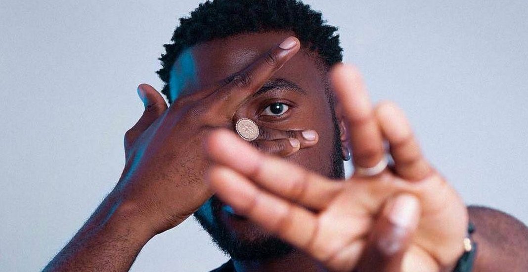 ShadesFrance's tweet photo. 🚨DAMSO à propos des théories qui voudraient une distinction entre « Damso » et « William ».

« Je pense que c’est pas moi le schizophrène, c’est plutôt le public » https://t.co/0ySSaEdEJx