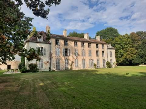 OlivSge's tweet photo. Après le #châteaudAilly samedi, visite du château de #Vicques.
#journeesdupatrimoine #paysdefalaise @JEP @bernstephane https://t.co/cbDyeSWh6R