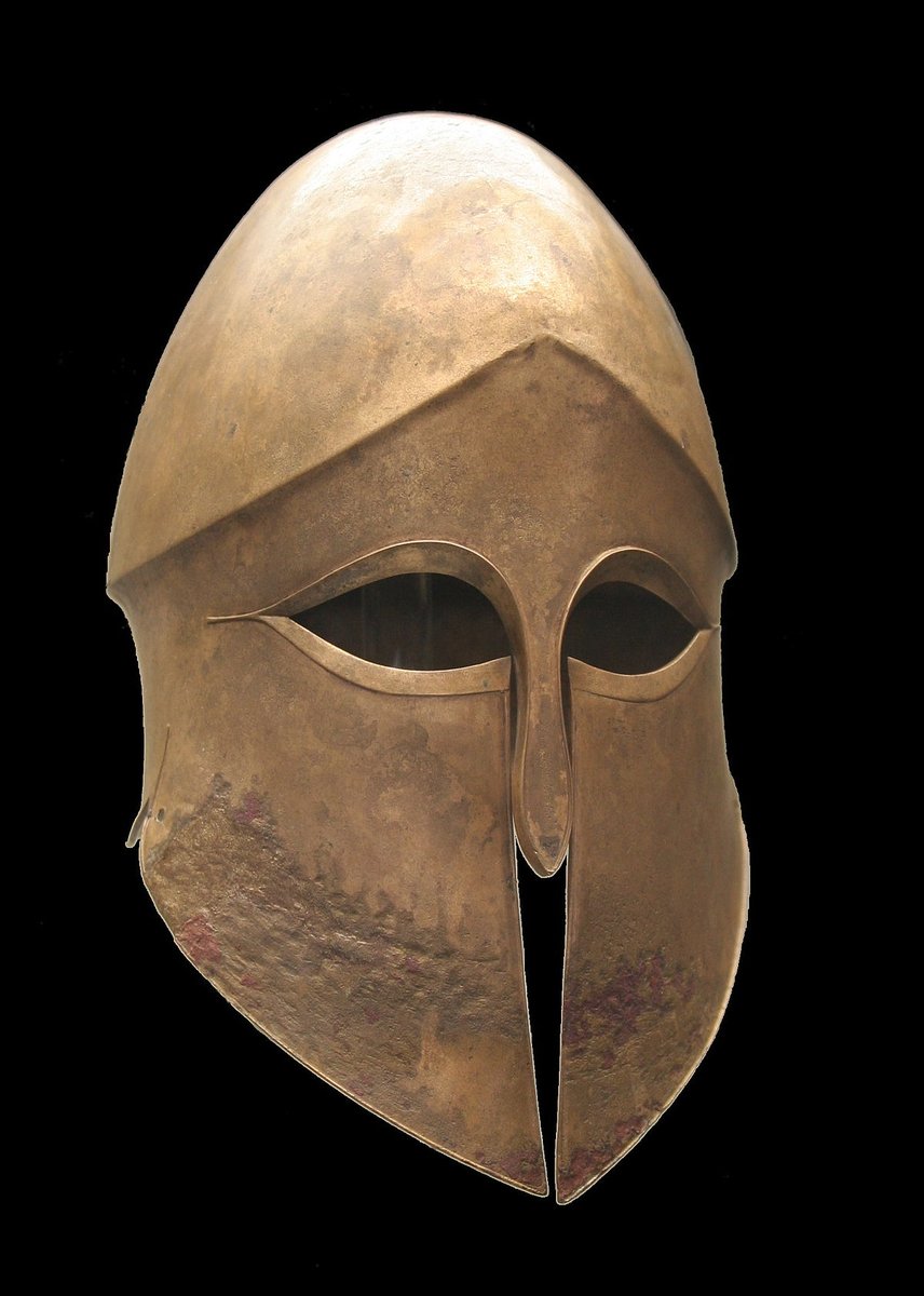 Then at some point in the 15th C, Italians discovered art or archeological evidence of Greek & Roman helms from the ancient world.Roman......................... Corinthian