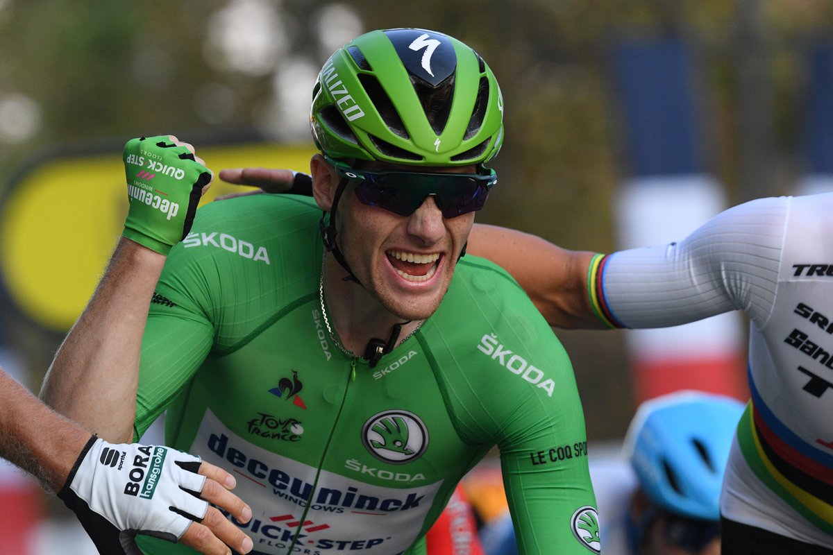 TodayFM's tweet photo. Absolutely incredible! Sam Bennett takes final stage and wins Ireland's 1st Tour de France green jersey in 31 years! 🇮🇪🚴🏻💚 #COYBIG https://t.co/5TMbI4B8Q9