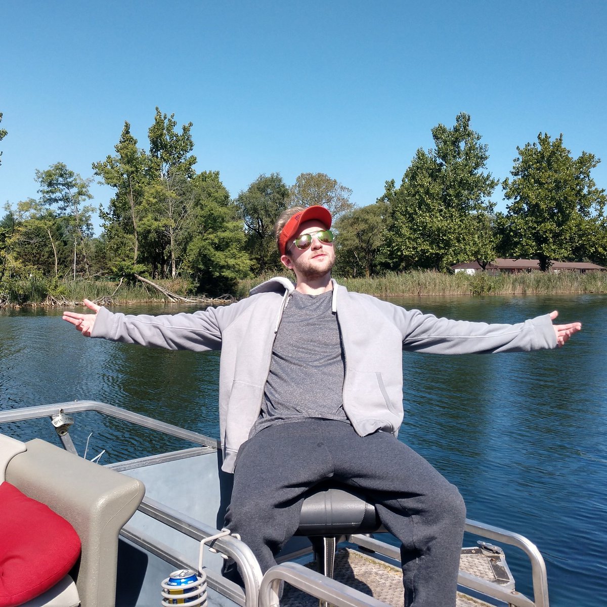 stevejpulaski's tweet image. 🎵 Boats &apos;n Stove 🎵 #SlowMode