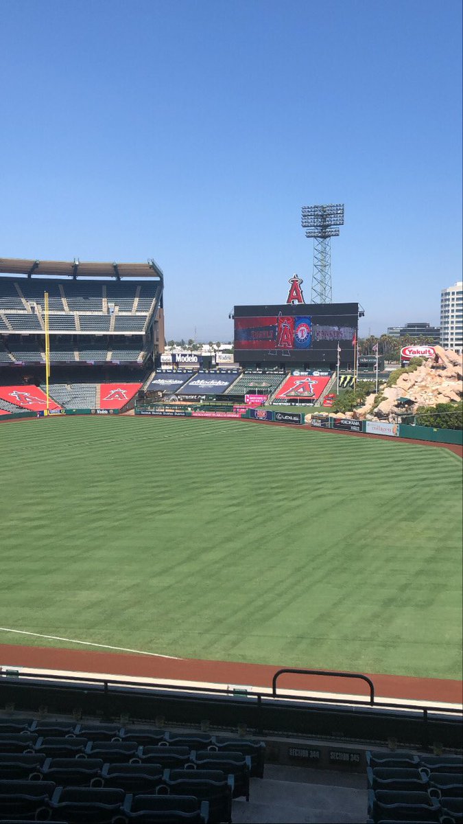 jillpainter's tweet photo. Second-to-last home game of the not-so-regular season for the #Angels. 7 games left. Today and tomorrow vs #Rangers. Tough task to win out with #Padres and #Dodgers looming to round out schedule. #MLB #2020baseball https://t.co/ktHadtCOop