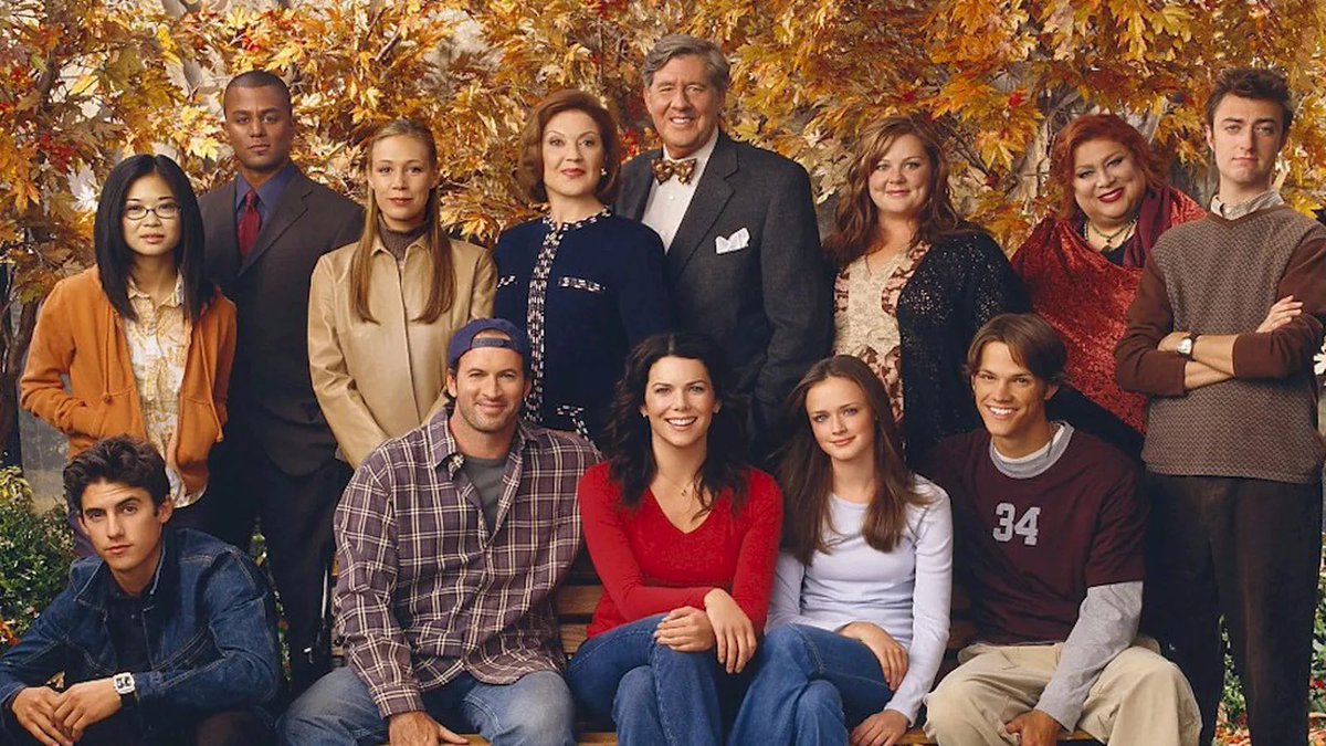 About a month ago I decided to re-watch one of my favourite TV shows of all time: Gilmore Girls. I binged seasons 1-8, plus the 4 part reunion in only a few weeks. Despite its age, it still warmed my heart and played with my emotions. Sometimes you’ve gotta comfort watch ❤️🍂