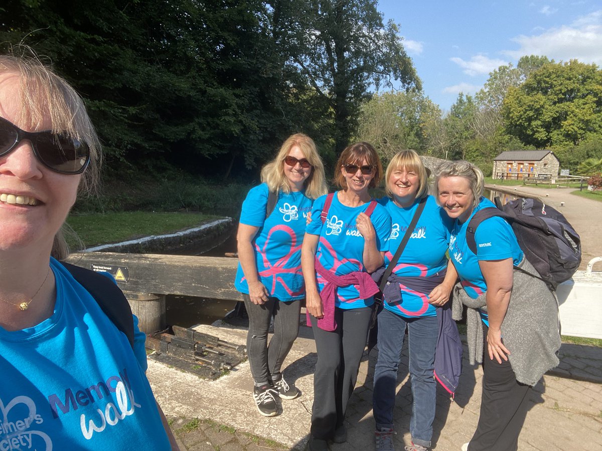 midwifeMaryLyn's tweet photo. We did it! #MemoryWalk #Midwiveswalking 🏴walked for #unclekevin #auntykitty #janesmum @jane20007417 ❤️❤️😘😘💪🏼💪🏼🎉🎉gorgeous day #friendship https://t.co/xNdi0jpB7w