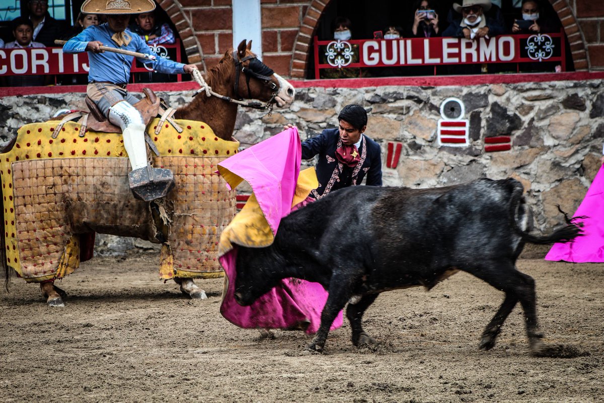 Momentos del matador de toros #ElMojito en el festival de gastronomia Mexicana.