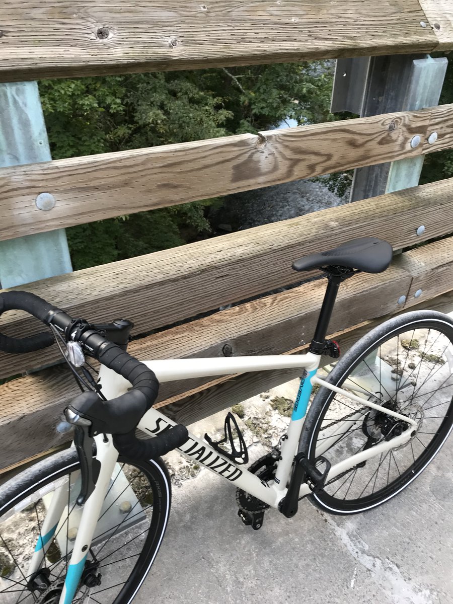 Hamiltish's tweet image. Inspired to hike and gravel bike by FKT'ers @pinkfeathers @mntntrailbird convo @TheMotherRunner @SBSOnTheRun. 
Podcast: bit.ly/35TNH1K