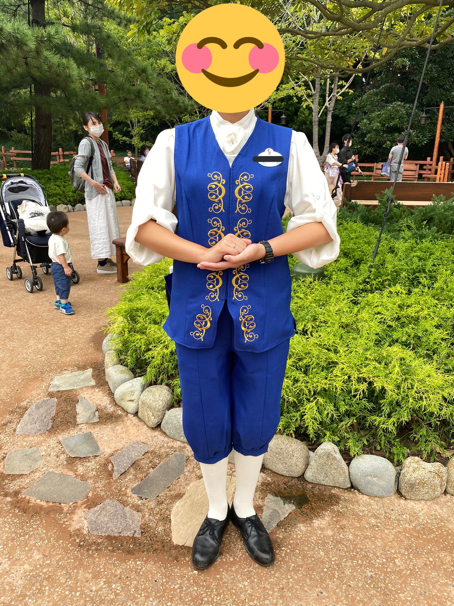 Shunsuke 今日から東京ディズニーランド大規模開発エリアのスニークがスタートしました 美女と野獣魔法のものがたりのキャストさんのコスチューム 東京ディズニーランド Tdr Now T Co 3r7vtnjnt7 Twitter