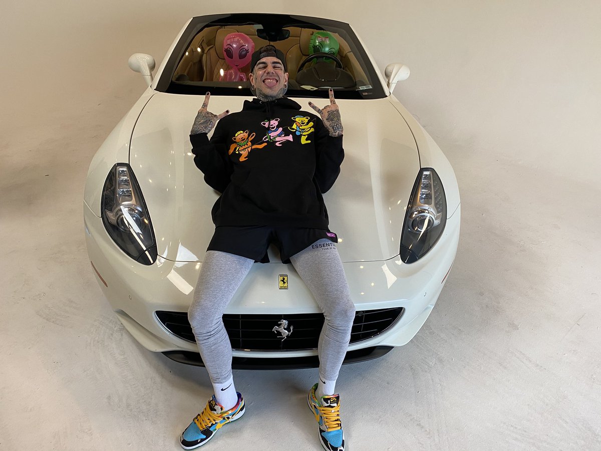 oscar wylde tweet media