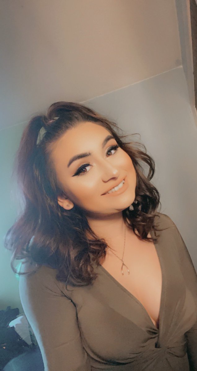 HasselChloe's tweet image. 