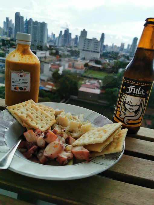 Al estilo paname&ntilde;o. Gente, A gozar los peque&ntilde;os detalles de la vida! https://t.co/SUMFXxhUUo