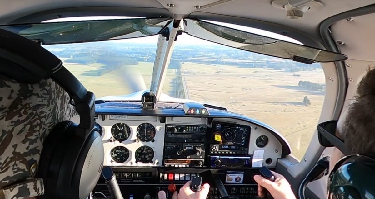 oVRcomeApp's tweet photo. Perfect conditions over the weekend in Christchurch meant we captured some great footage for our aerophobia (fear of flying) programme. #virtualreality #healthtech #ExploreCHC https://t.co/jc7oaxO8LP
