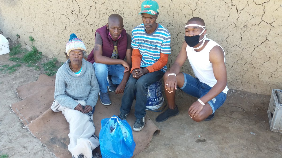 RealSisonke's tweet photo. @N_Kwankwa @komphelasteve @DJTira we aimed at providing social relief to families overwhelmed by the Covid-19 pandemic and those who are less previlaged...primary focus is on food parcels. 

See below our fundraising link: https://t.co/bpz0ztwdwp https://t.co/9JVt76C7Oz
