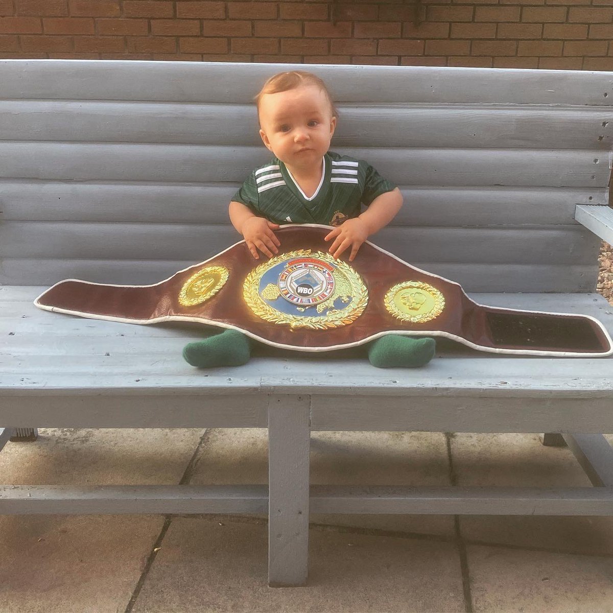 MrsANihell's tweet photo. Uncle Lewis like you I won’t aim to break records, I aim to shatter them 🥊🐊
The future champ with his uncles WBO belt 🙌
#Maxwell #WBObelt #VivaLaCroc 🐊
@lewiscrocker1 https://t.co/CafyUQEMQj