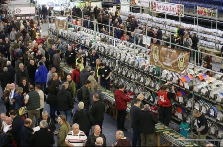 PeteForrest7's tweet photo. @AndrewS84434985 Munich Oktober Fest vs Nottingham Beer Festival, apparently only one of these sells Shippos so no contest, rules are rules! #everythingsbetterinnottingham https://t.co/IZnz1Wrwj6