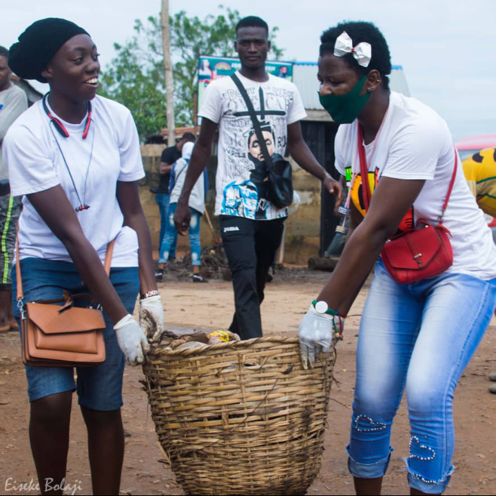 LagWaterkeeper's tweet photo. About the movement in Ibadan, this was done in partnership with @AfricanCreativeHub. We removed 5tons of waste from the popular Shasha Market, Ibadan Oyo state.
#TeamWildlifeAfrica
#AfricanCreativeHub
#OyoState
#WorldCleanupDay https://t.co/7UT3HujgZc