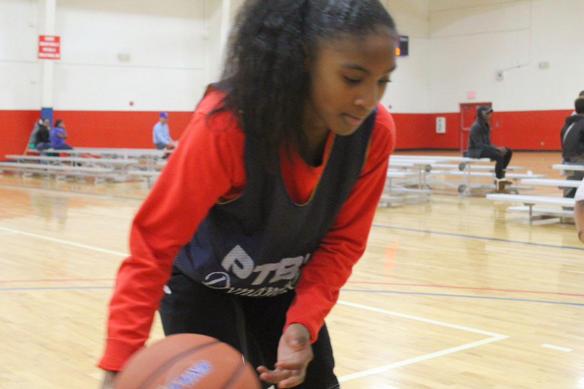 girlzprepreport's tweet photo. The genius in the article link put things in perspective at the first @PassThaBallLive #HoopAHolics Camp and as another graduating class nears, 2013 seems like only yesterday @briamcclure03 @JordynSowell '20 @jilliansowell32 @roriiiharmonnn @kynskillz https://t.co/mcC0eHVfpV https://t.co/N9p9XYJ0Dd