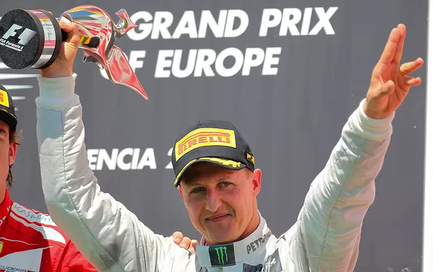 FormulaMasterC's tweet photo. Schumacher (@FmcSchumacher ) Vence sua corrida de Numero 92 e a 2º desde a Volta da @MercedesFMC a F1

Button (@JButtonFMC ) e Alonso (@alonsof1mc ) Fecham o Podio (@McLarenF1MC ) https://t.co/IClgeE8cff