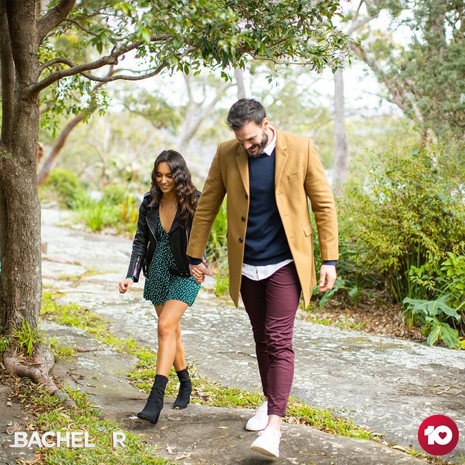 Topics tagged under thebachelorau on bachandbachettefans.net - Page 4 EiZTpqfUcAAR86i