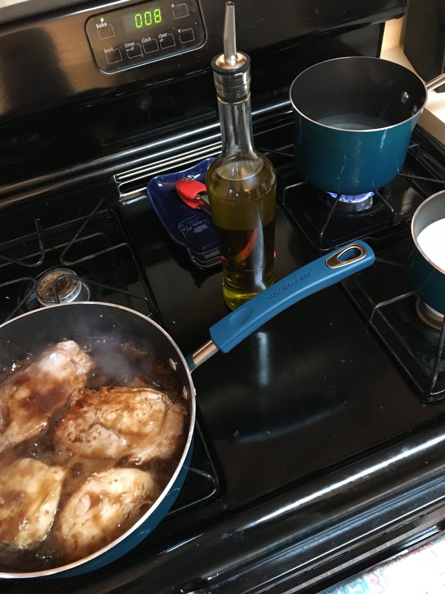 cgoch1227's tweet photo. Pork and chicken with all the fixings thanks to the free marinade from Influenster. #JLKraftMarinades #JLKraftxInfluenster #contest #complimentary @kraft_brand @Influenster https://t.co/FRyMFN2uZY