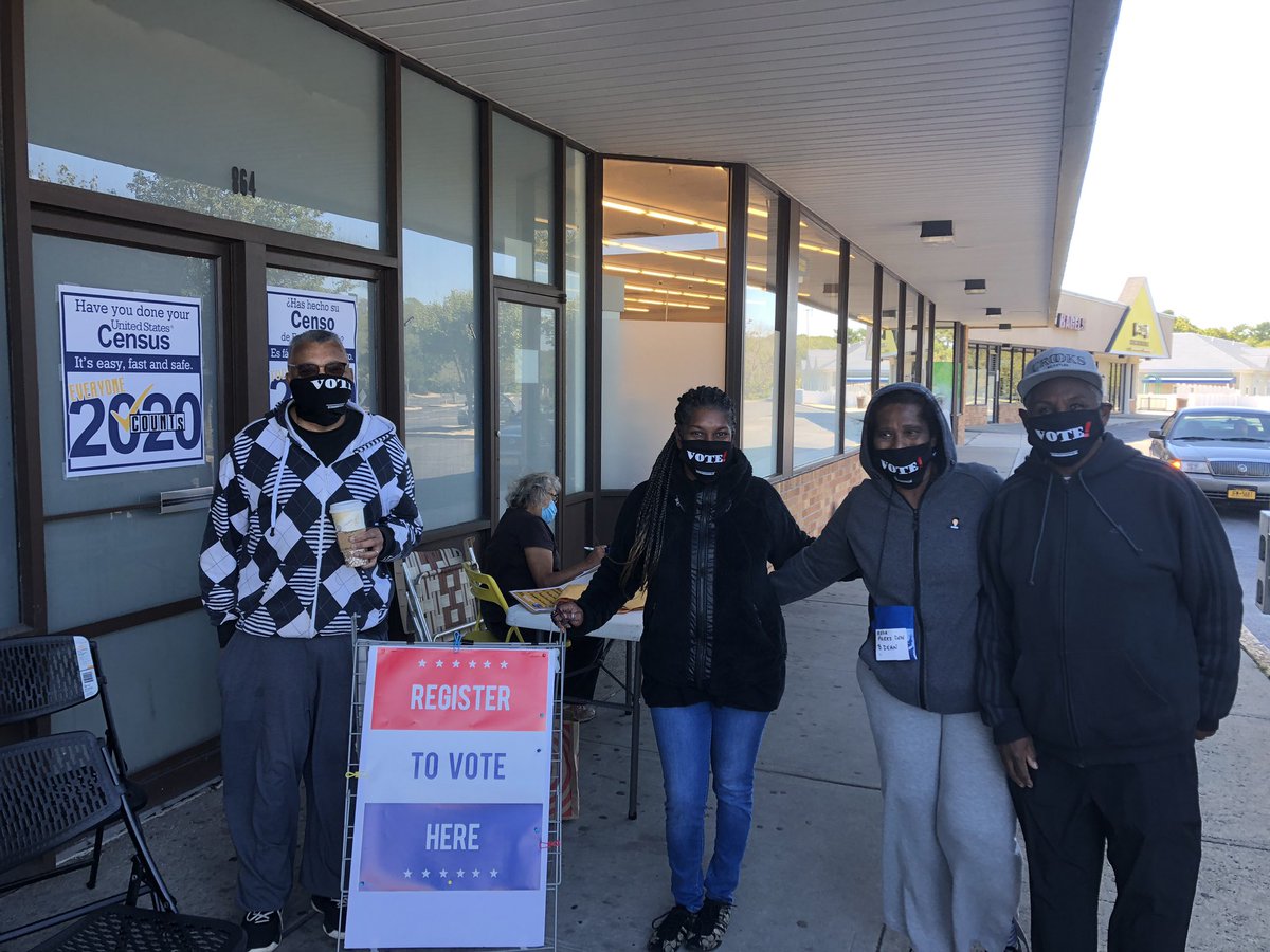 Happy to stand w/ Family Community Life Center and Brookhaven Rosa Parks Democratic Association this weekend to register voters and encourage residents to complete the Census in Riverhead &amp; Middle Island. Deadlines are quickly approaching so time is of the essence!Vote#Becounted