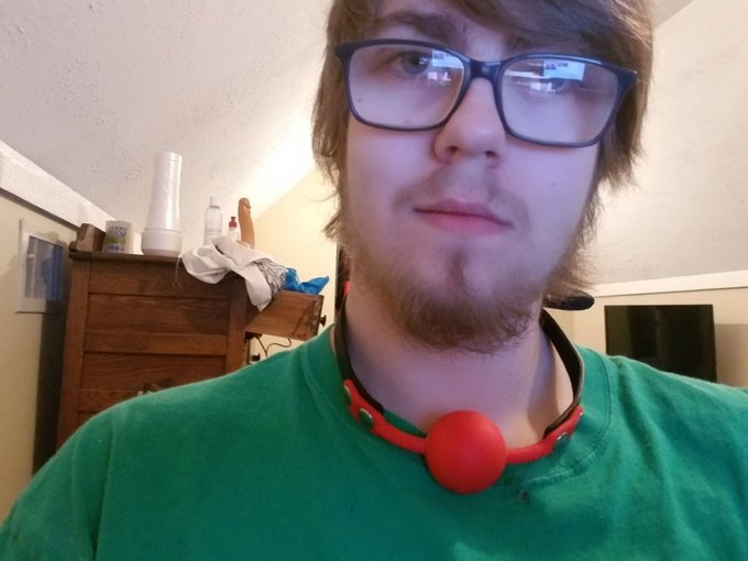 Love now on #chaturbate  come hang #pornhub #porn #horny #bdsm #nerdy #teen #Switch https://t.co/E1m