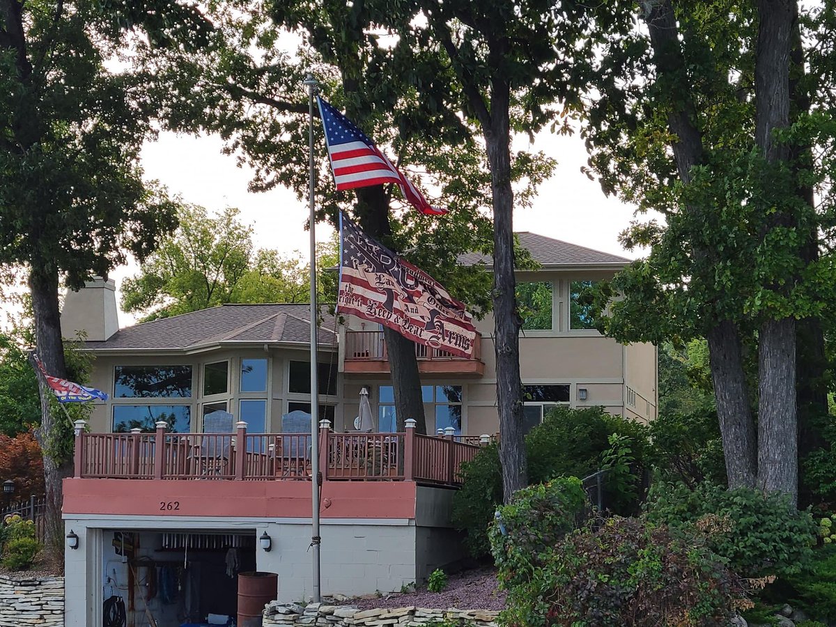 RyanBooj's tweet photo. Another Sunday Funday Trump Boat Parade!! Thank you Little Muskego again!! #LeadRight #KAG2020 #MakeAmericaGreatAgain https://t.co/tlkdNz1ono