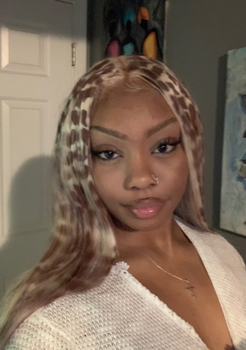 bowlofcinnammon's tweet image. what animal is this girls