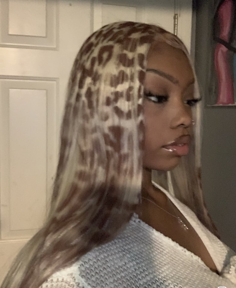 bowlofcinnammon's tweet image. what animal is this girls