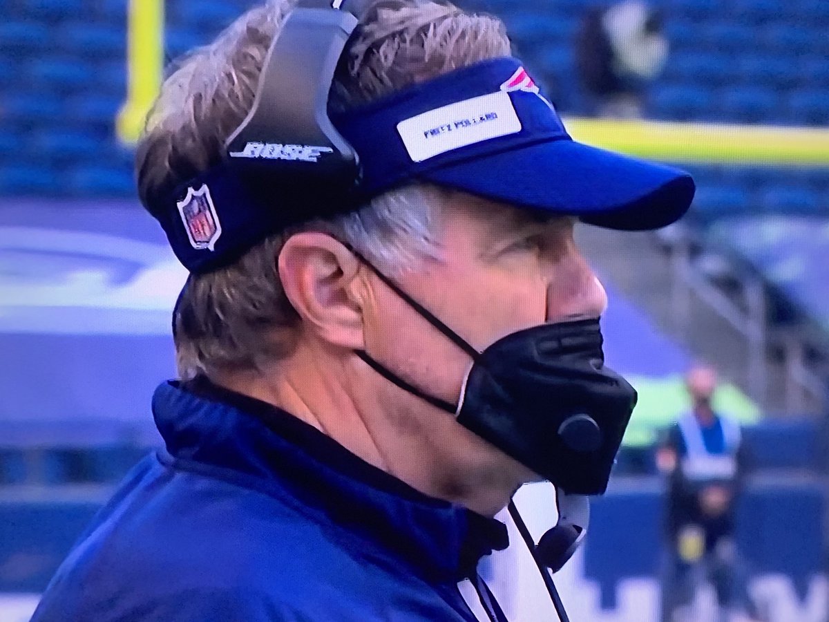 eldraftmx's tweet photo. Nadie: 
Belichick usando tapabocas: https://t.co/5HwNVfA7zF