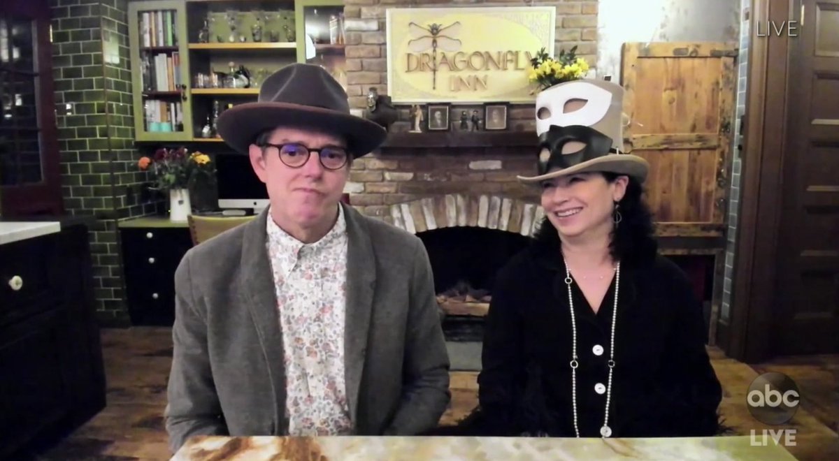 GilmoreGuysShow's tweet image. If you don’t you follow COVID-19 safety protocol you get a haunted-ass zoom call from Amy Sherman and Daniel Quarantino