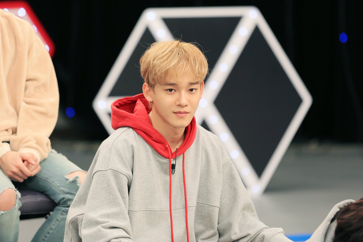 alwayslovu's tweet photo. dear chen, thankyou for being born. i love u, sehat selalu dan bahagia untuk waktu yang sangat panjang. terimakasih telah menjadi salah satu dalam hidup. happy birthday kim jongdae 💖
#HappyChenDay #AngelChanDay https://t.co/svU6jBO3C5