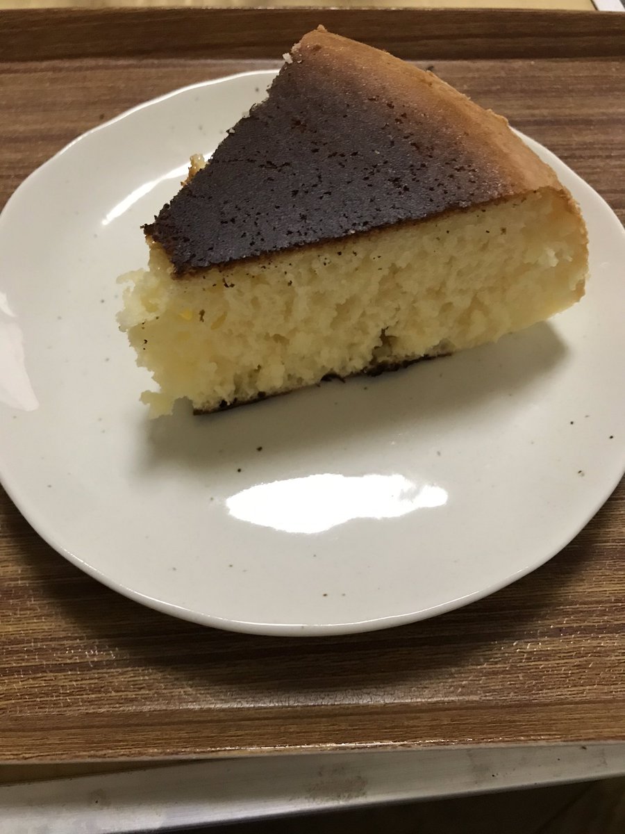 ダイエットおじさんやなしゅ 炊飯器でパンケーキ焼いた 焼いた 今回は原点 に帰っておからパウダー無しホットケーキミックスのみで作成 W これが不味いわけがないな W