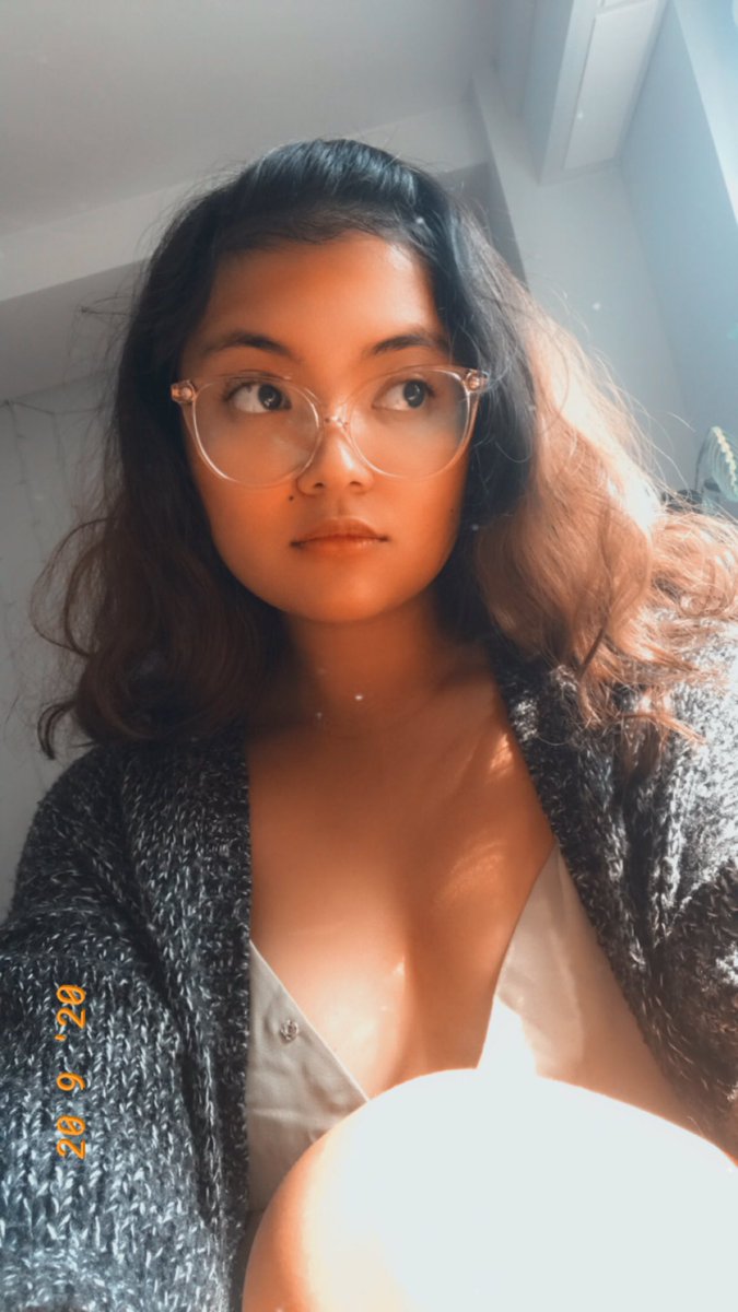 ruebyreyes's tweet photo. some sunny procrastination selfies https://t.co/v7azcv2lUs