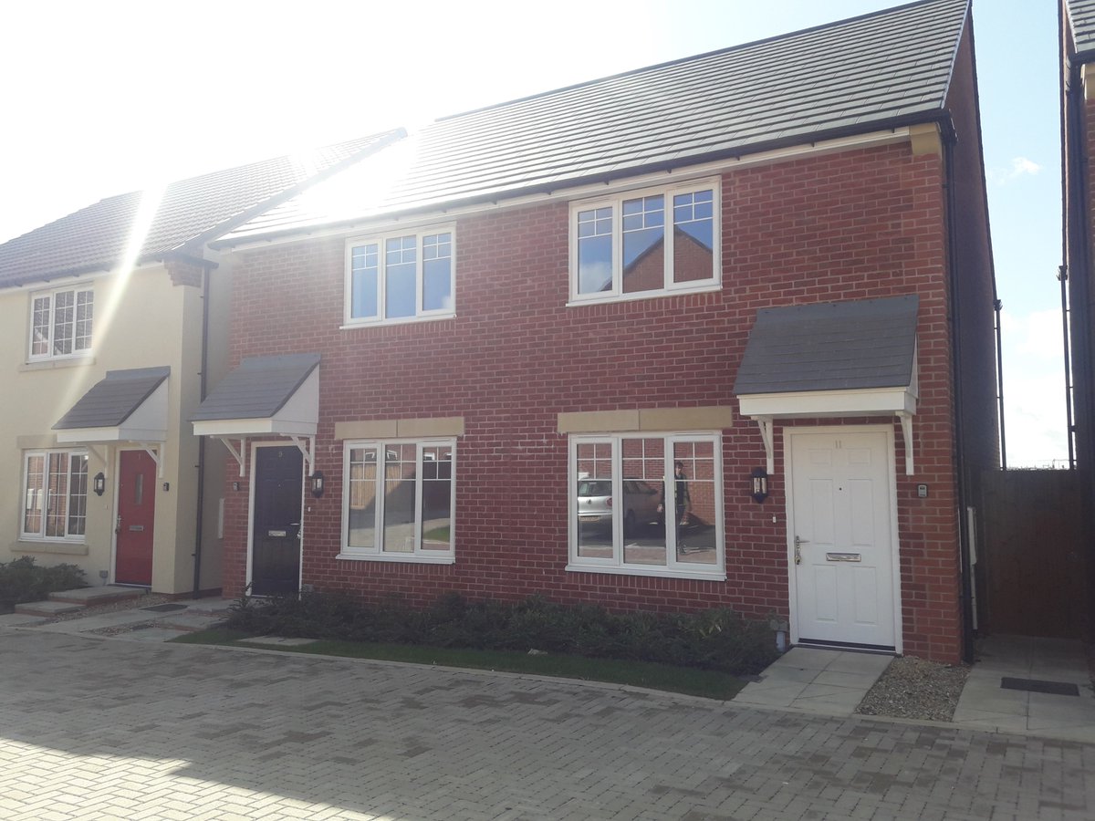 krissy_mckay's tweet photo. π₯³π₯³ Final handover at Faringdon ,Great Coxwell.
The last properties - 4 shared ownerships, only 1 x 2B4P Shared Ownership remaining, contact #stonewateruk if interested, be quick as it will be snapped up! Massive thanks to #Bellwayhomes & #ridgellp for your amazing support. https://t.co/HWDb5VS5Gv