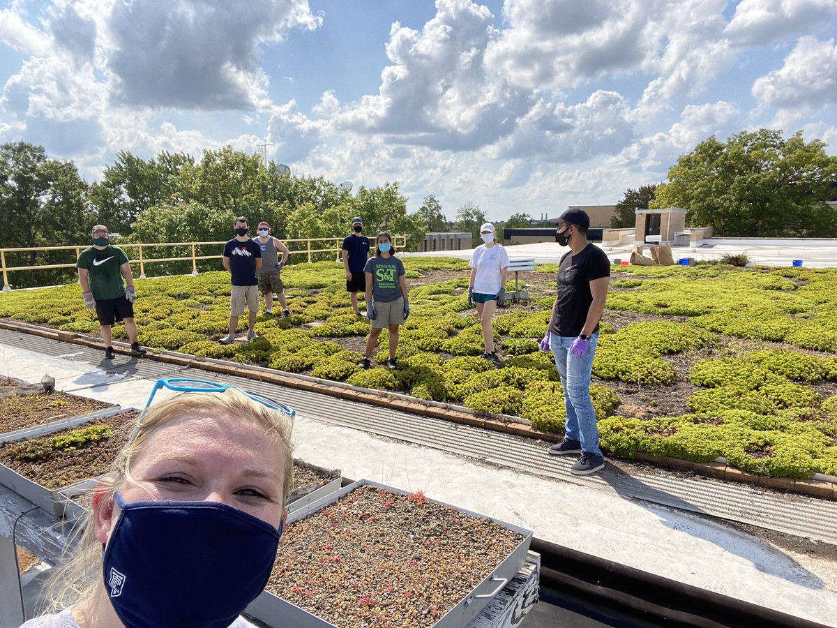 JGB_Burken's tweet photo. Proud of our @MissouriSandT student chapters of ASCE and Chi Epsilon taking a beautiful Sunday afternoon for a service project to maintain the GreenRoof. 
@ChiEpsilonTweet  @ASCETweets 
@SandT_CArE 
#MinersRock! https://t.co/AG5p9CkHER