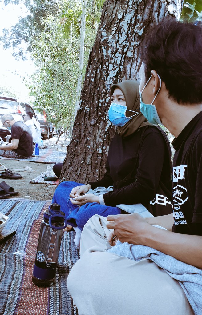 bagian dari tweet media