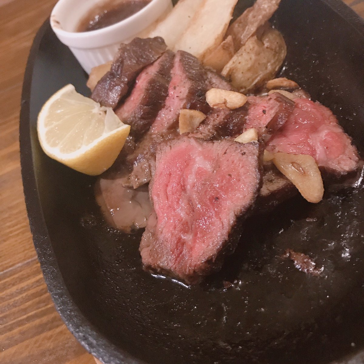 Kakysm5991's tweet photo. 家族で食事ლ(´ڡ`ლ)
娘の誕生日は生憎の台風でケーキ屋さんどこも閉店だったからため、遅めのサプライズ(〃艸〃)
#Soundrocket
#カントリーダイニングバー https://t.co/UQATM1qh8I
