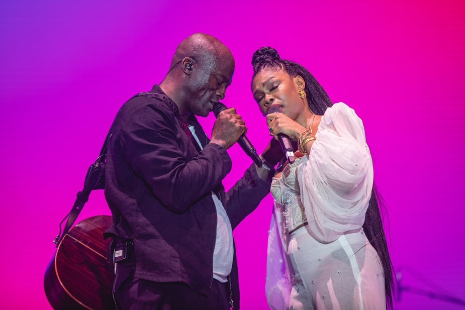 soundsgoodpt's tweet photo. Um ano passou desde este concerto maravilhoso no #rockinrio com @Xeniafranca e #Seal https://t.co/qTWbVk14tU