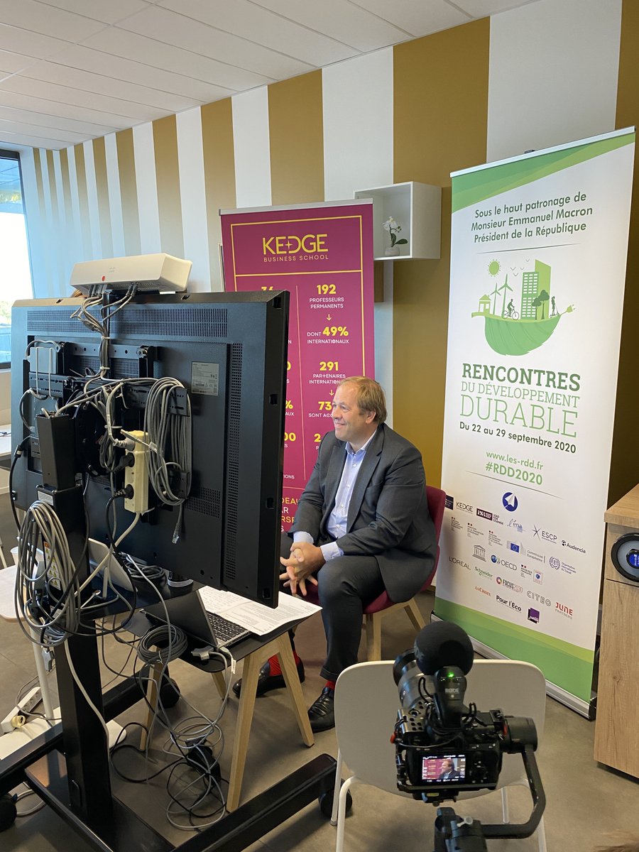 Behind the scene : en live depuis notre campus de #Bordeaux @kedgebsBDX avec Alexandre de Navailles, Directeur Général de <a href="/KedgeBS/">KEDGE Business School</a> l <a href="/Les_RDD/">Les Rencontres du Développement Durable</a> #RDD2020 🎙
