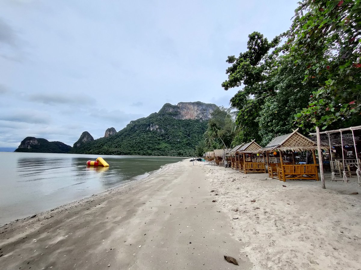 RLexSamui's tweet photo. รอเรือค่ำ นั่งหลับยาวๆไปเลย https://t.co/RsrRFrl70S