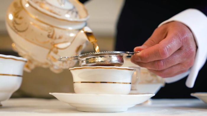 LyonandTurnbull's tweet image. 🎥 Starting the day with a lovely cup of tea? Explore the antiques of "taking tea" with our Antiques specialist &amp;amp; company Director, Campbell Armour in this short video: bit.ly/3kR7pQ4

#takingtea